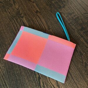 EUC Rothy’s essential wristlet pouch, no flaws.